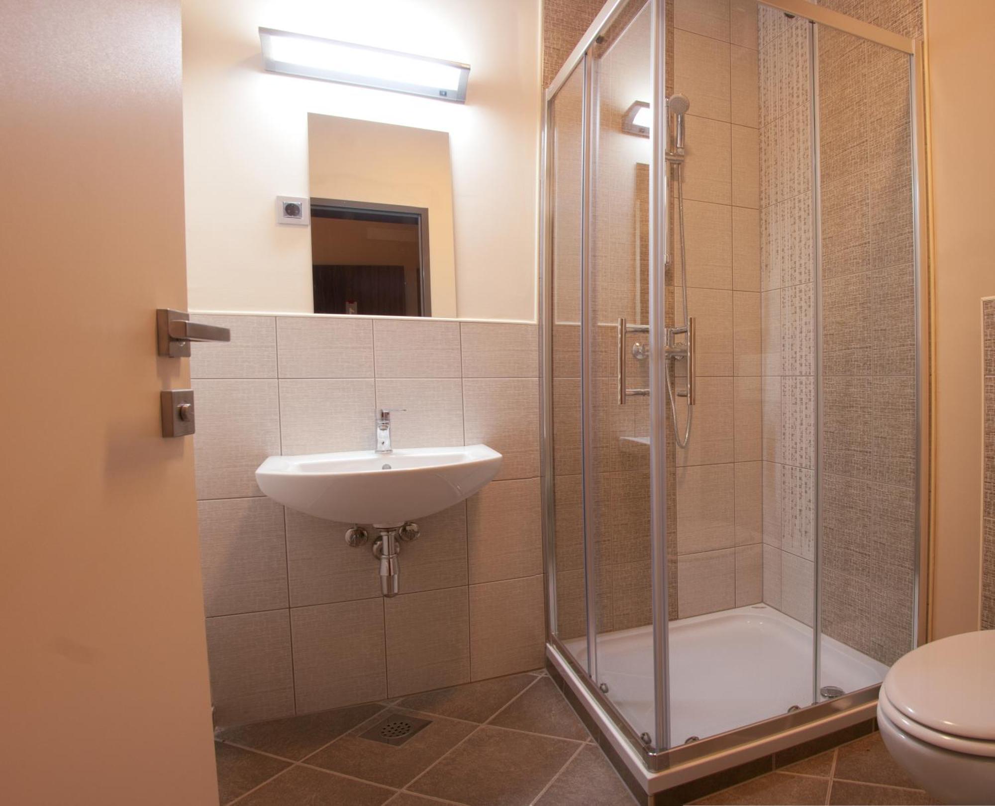 Hostel Plus Caffe Petrovce Экстерьер фото
