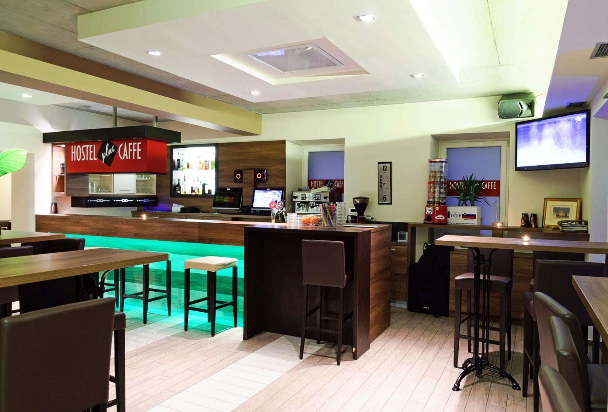 Hostel Plus Caffe Petrovce Экстерьер фото
