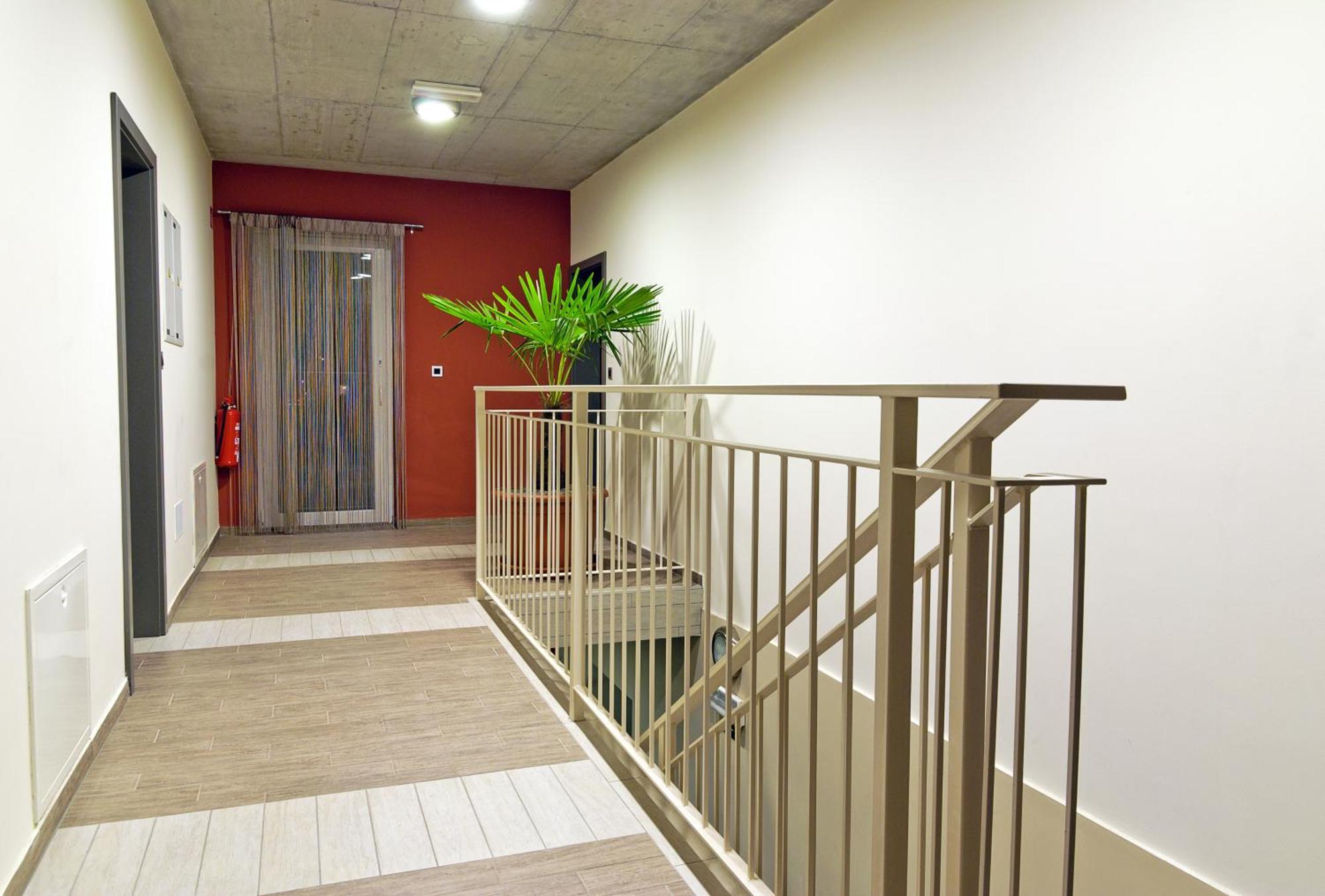 Hostel Plus Caffe Petrovce Экстерьер фото